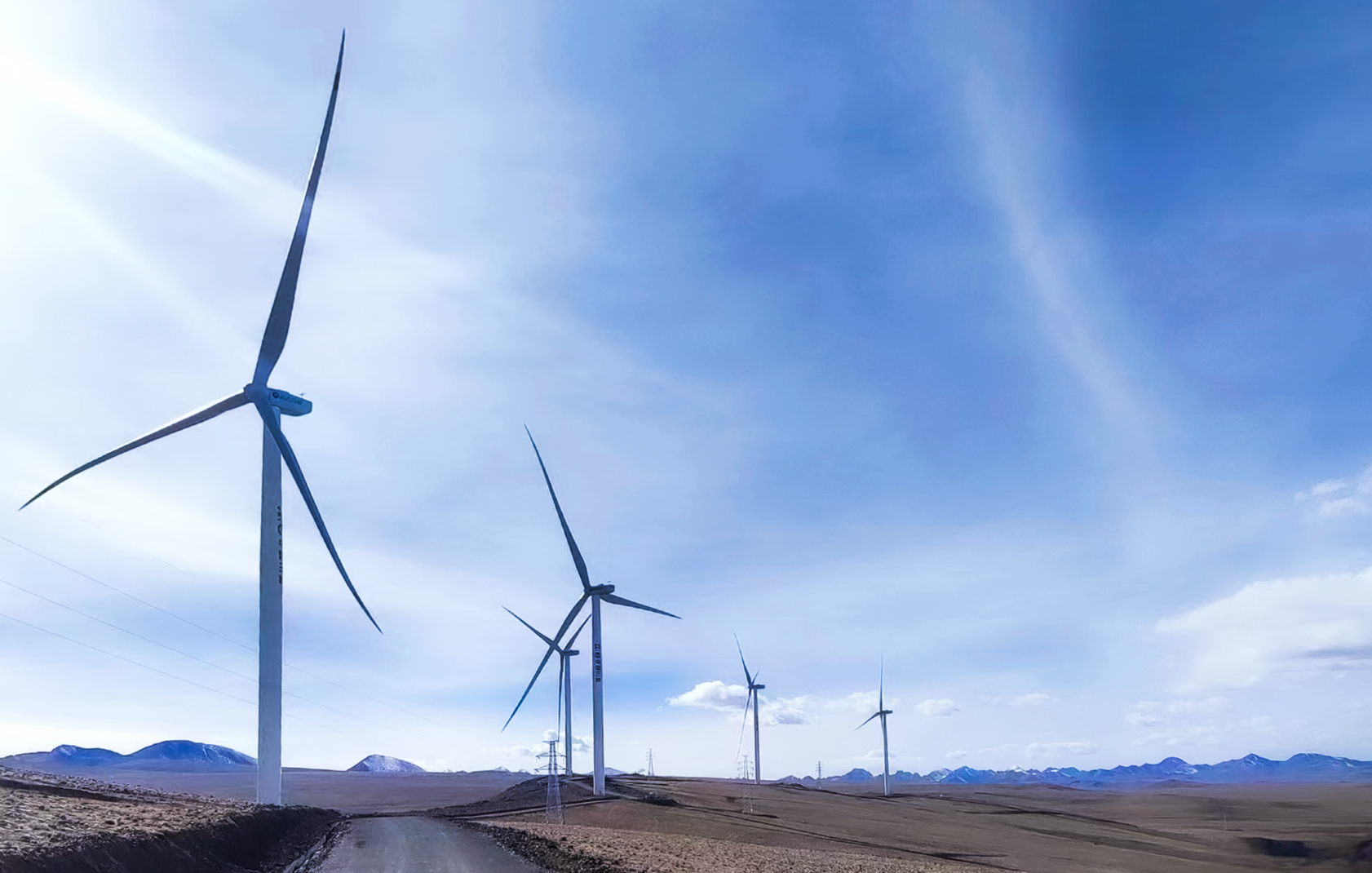 10天实现8台机组调试！非凡国际机组再创超高海拔风电建设事业